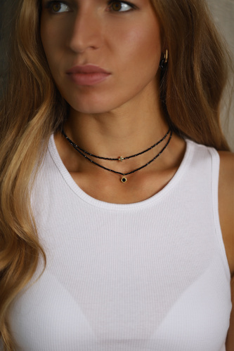 Чокер из шпинели с большим крестом